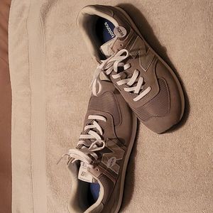 Women's size 12 wide New Balance shoes